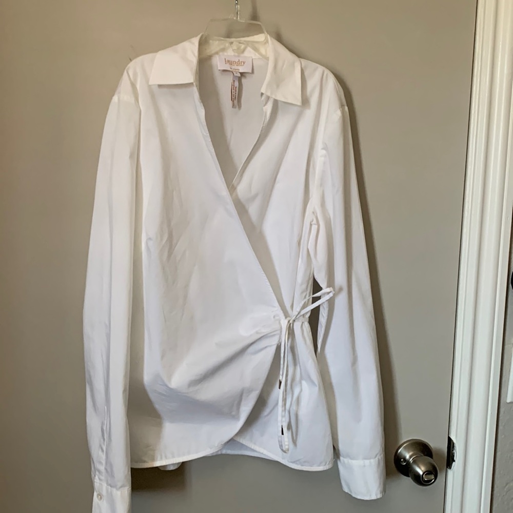 Laundry by Shelli Segal white blouse  longs sleeve